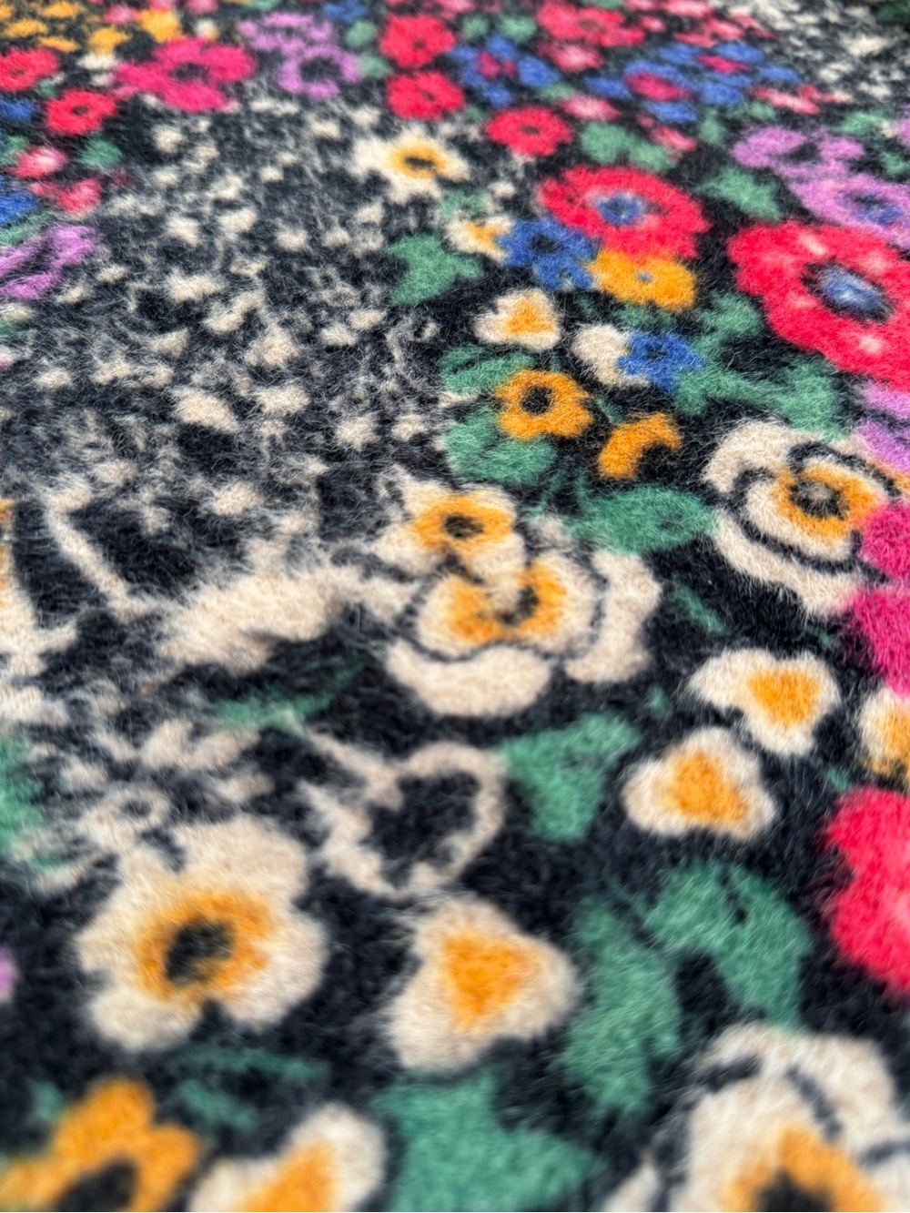 Anthropologie Women’s Extra Small Bouquet Eyelash Floral Fuzzy Sweater Colorful - Picture 7 of 8